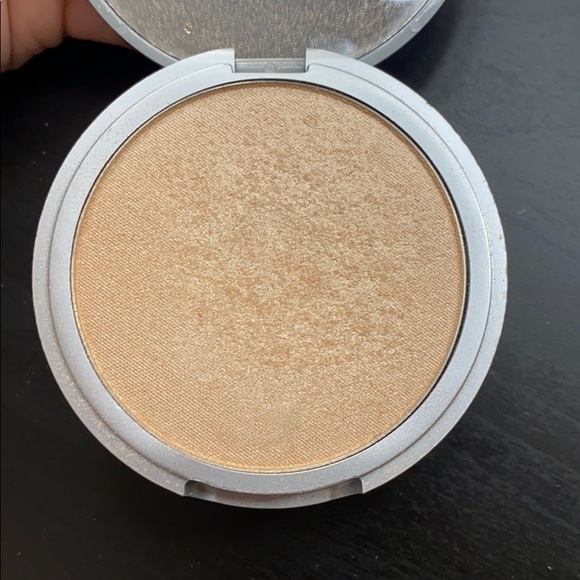 Mary Luminizer-The Balm Cosmetics - Picture 2 of 3